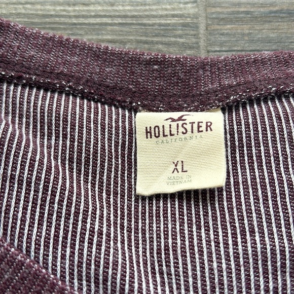 Men’s Hollister, waffle knit shirt - Picture 2 of 5